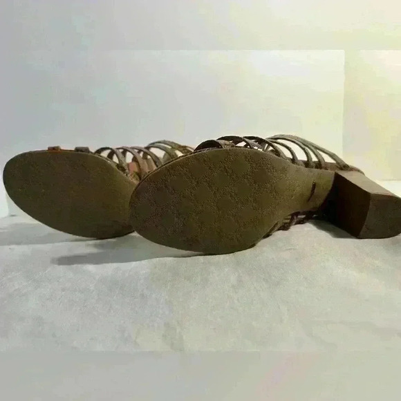 Strappy Heels Snakeskin Design —NEW - Picture 15 of 16